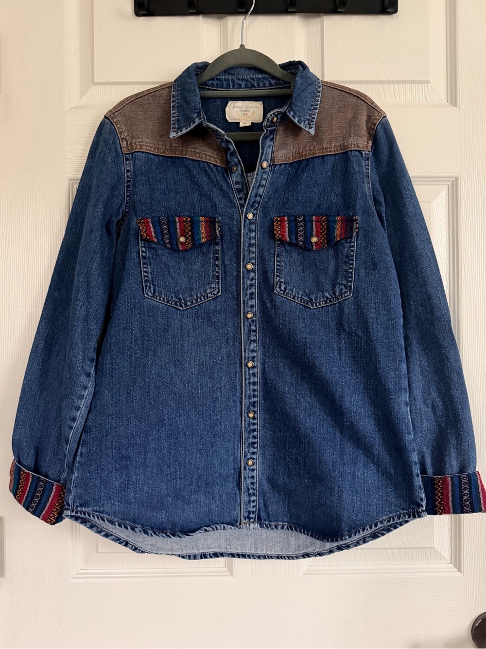 RARE Pull & Bear Western Denim Shirt Southwestern Aztec Shacket M